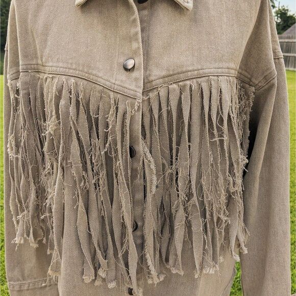 Denim Jean Jacket Western Hippie Fringe Size M - Picture 2 of 8